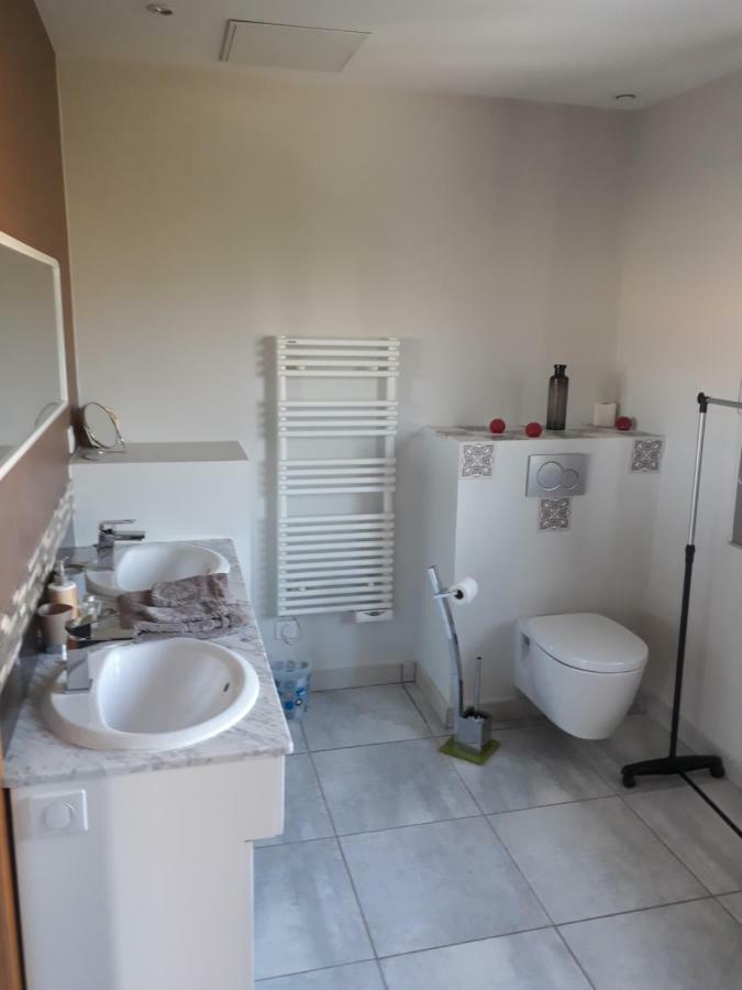 Guest House Domaine Des Grouilleres Saint-Clair-du-Rhone Εξωτερικό φωτογραφία