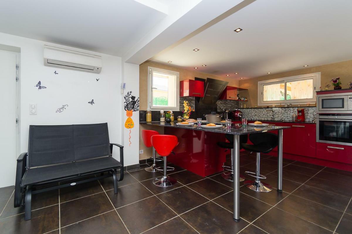Guest House Domaine Des Grouilleres Saint-Clair-du-Rhone Εξωτερικό φωτογραφία